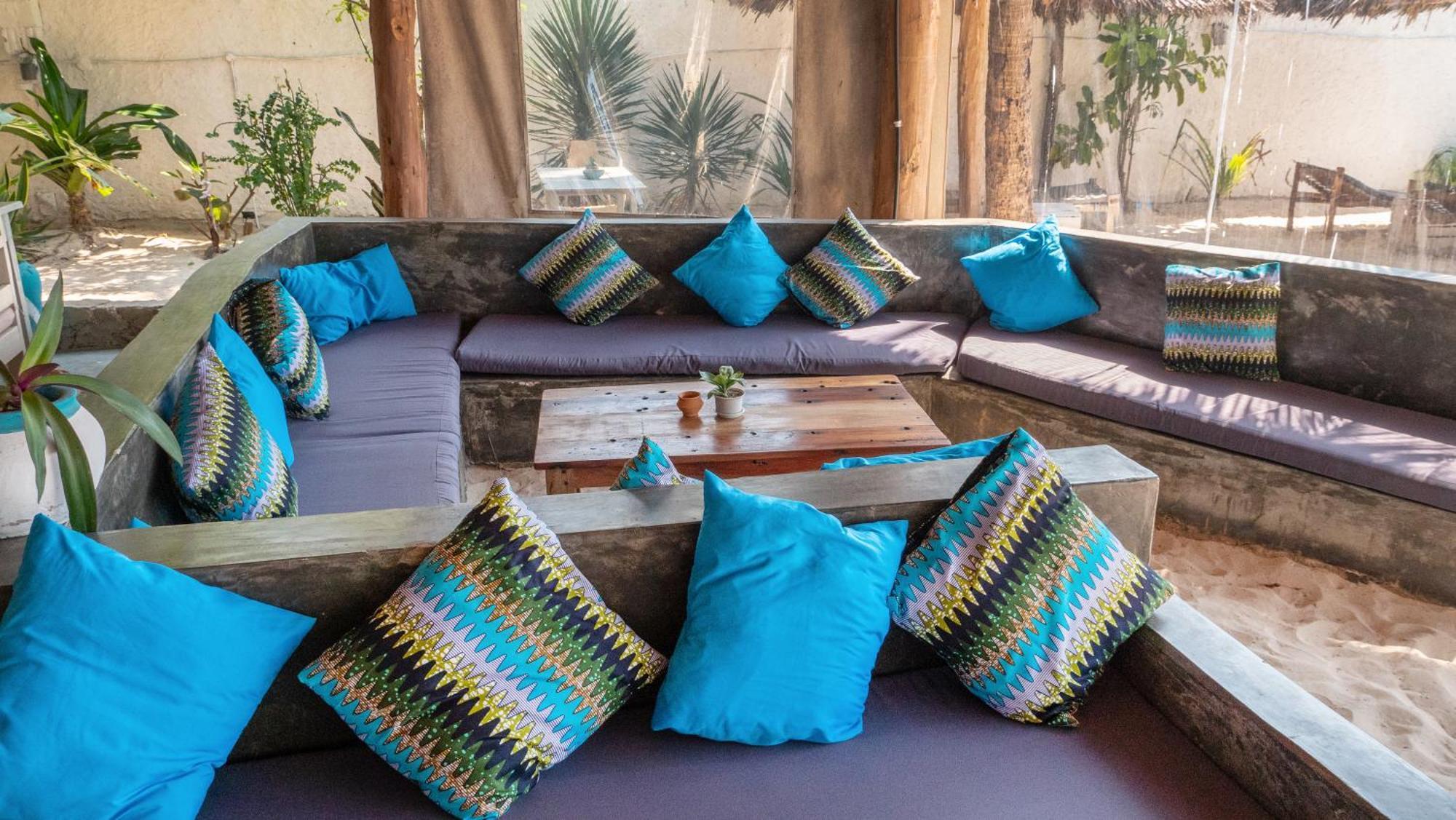 Bahari Beach Bungalows ジャンビアニ エクステリア 写真
