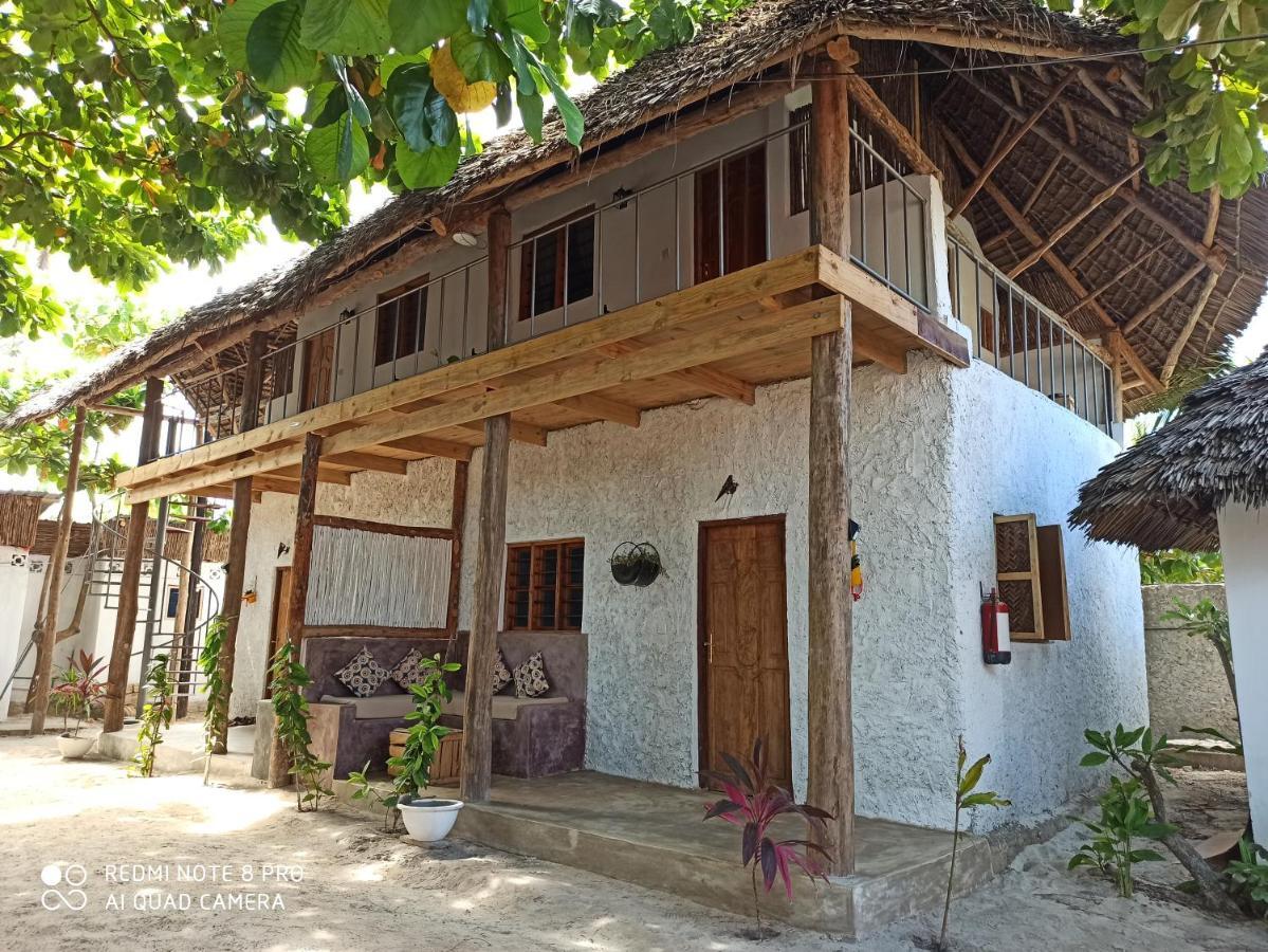 Bahari Beach Bungalows ジャンビアニ エクステリア 写真